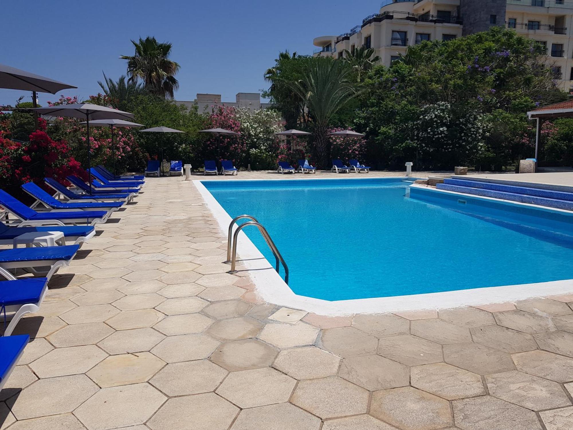 Bed and Breakfast Paradise 2*